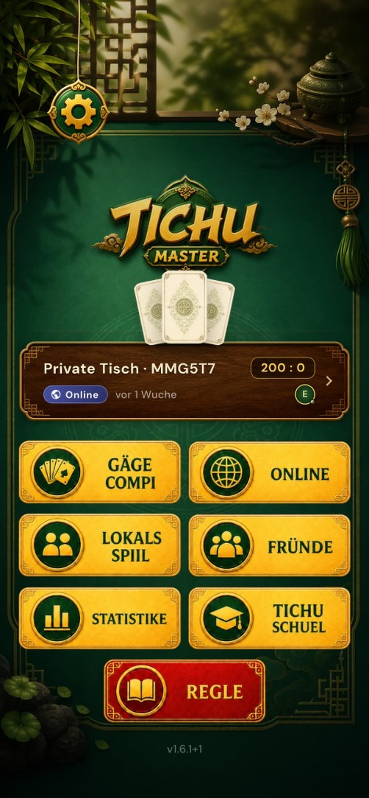 TichuMaster home screen with solo play, online play, friends, stats, school and rules buttons